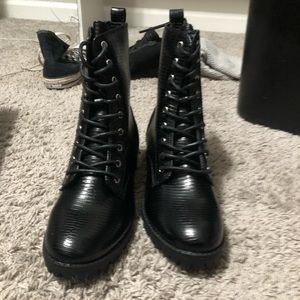 Women’s Boots 9.5